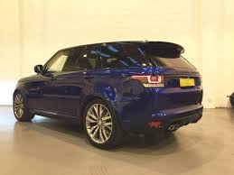 This image has an empty alt attribute; its file name is 14range-rover-hire-london.jpg